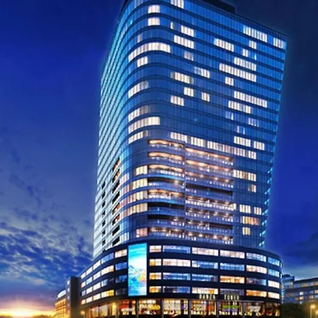Hanza Tower White 24 Pool & Jacusi Appartamento